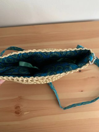 Bolso de rafia con forro estampado