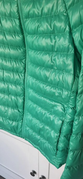 Plumas verde pastel