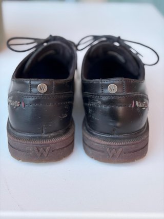 Scarpe stringate in pelle nere