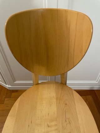 Sedia moderna in legno