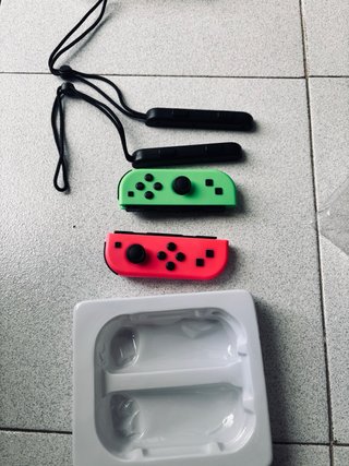 Mandos Joy-Con para Nintendo Switch (Verde y Rojo)