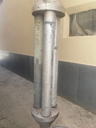 Estufa de leña metálica