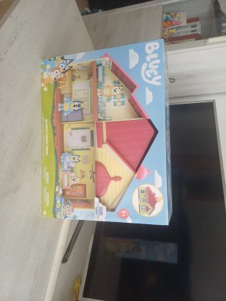 Casita Bluey con 7 figuras