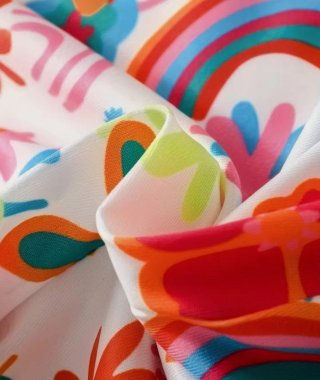 Conjunto infantil arcoíris y flores