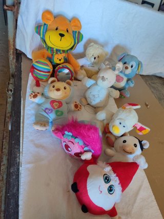 Lote de peluches variados
