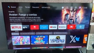 Smart TV Samsung 50 Crystal UHD con peana