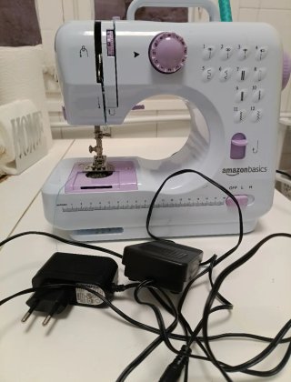Máquina de coser Amazonbasics