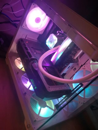 Caja PC Gaming Blanca Espaciosa Alta Gama + 4 vent