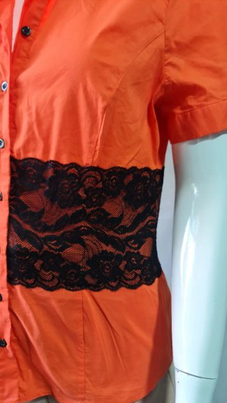 Camisa Sabrá Naranja con Encaje Negro
