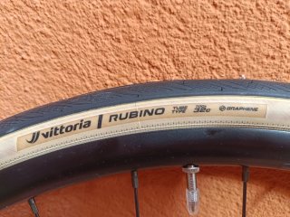Ruedas DT Swiss R470 + Cassette+ discos+ cubiertas