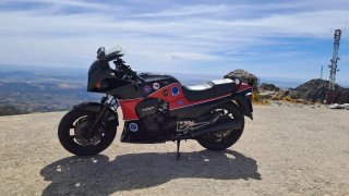 Kawasaki GPZ 900R Top Gun  Kawasaki GPZ 500S