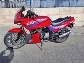 Kawasaki GPZ 900R Top Gun  Kawasaki GPZ 500S