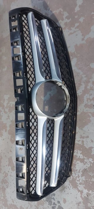 Rejilla frontal Mercedes Clase A W176
