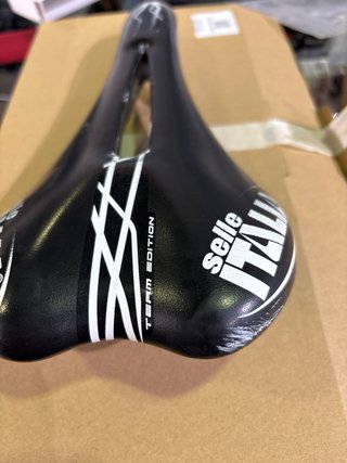Sillín Selle Italia Pro Team Carbono