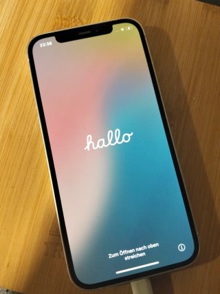 iPhone 12 Apple