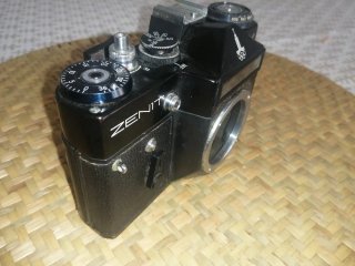 Cámara Zenit EM Cuerpo Negro