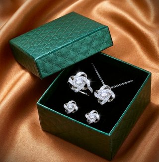 Fino Conjunto Plata de Ley. Rueda Amor Infinito.