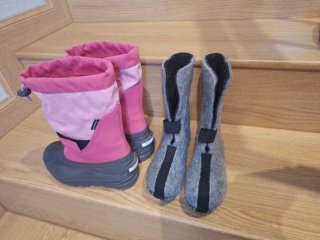 Botas de nieve Columbia, rosas y grises talla 32