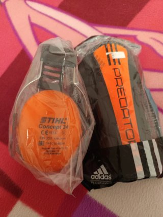 Protecciones Stihl y Adidas Predator