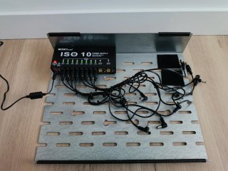 Pedalboard Fuente de Poder Alimentador pedales