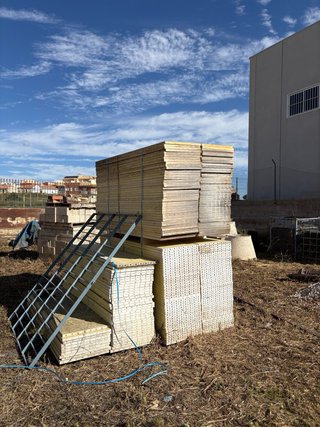 Lote de paneles de encofrar