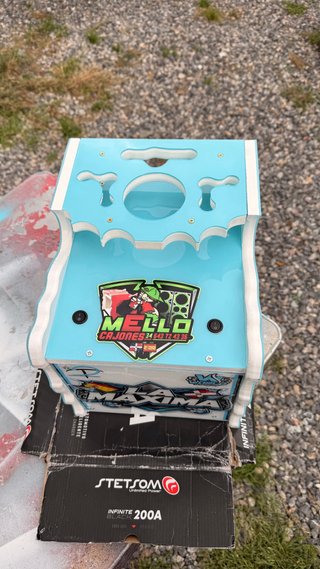Caja de radio personalizada El Macabro 2.0