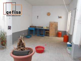 Casa adosada en venta en Valdepeñas