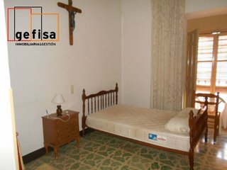 Casa adosada en venta en Valdepeñas