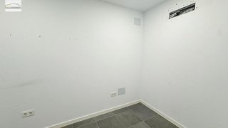 Local comercial en alquiler en Alegría de la Huerta- Jardín de Málaga en Málaga