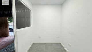 Local comercial en alquiler en Alegría de la Huerta- Jardín de Málaga en Málaga