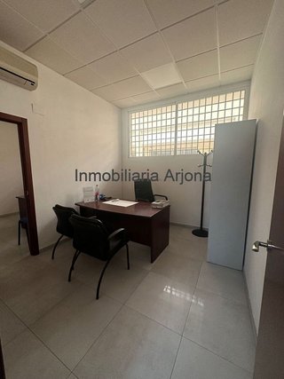 Local comercial en alquiler en El Higuerón en Córdoba