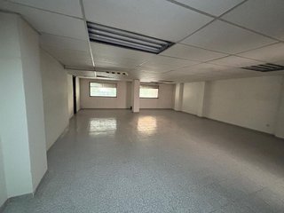 Local comercial en venta en La Prosperitat en Barcelona