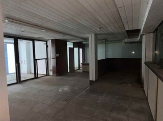 Local comercial en venta en Font Pudenta – Can Sant Joan en Montcada i Reixac