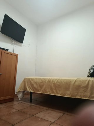 Se alquila habitación para persona sola en Tiana