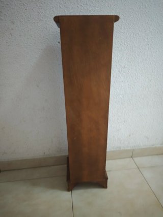 Mueble de madera decorativo