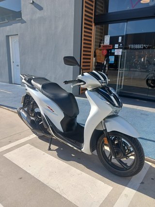 Honda SH 125 Sport Blanca
