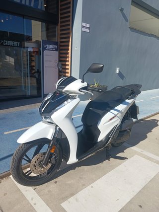 Honda SH 125 Sport Blanca