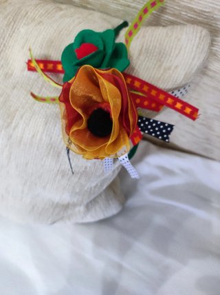 Diadema Adorno Flores y Pompones