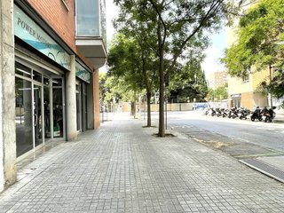 Local comercial en venta en La Marina de Port en Barcelona