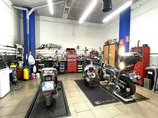 Local comercial en venta en La Marina de Port en Barcelona