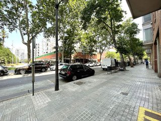 Local comercial en venta en La Marina de Port en Barcelona