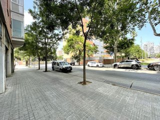 Local comercial en venta en La Marina de Port en Barcelona