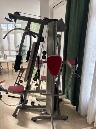 Máquina de gimnasio BH Strength