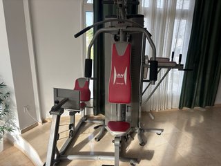Máquina de gimnasio BH Strength
