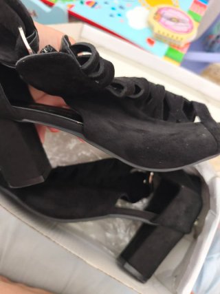 Zapatos de tacón negros