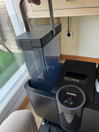 Robot Aspirador EUREKA J20 con Autolimpieza