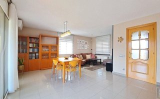 Chalet en venta en Abrera