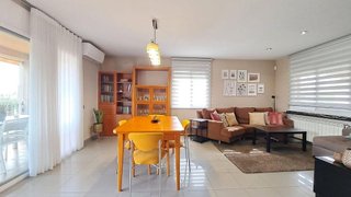 Chalet en venta en Abrera