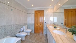 Chalet en venta en Abrera