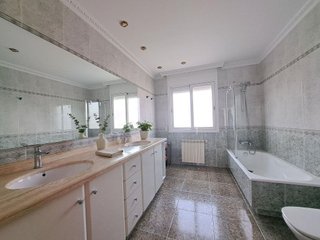 Chalet en venta en Abrera